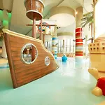 Apartahotel Baltic Park Molo By Zdrojowa 4*