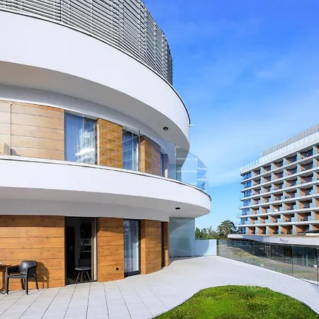 アパートホテル Baltic Park Molo By Zdrojowa *