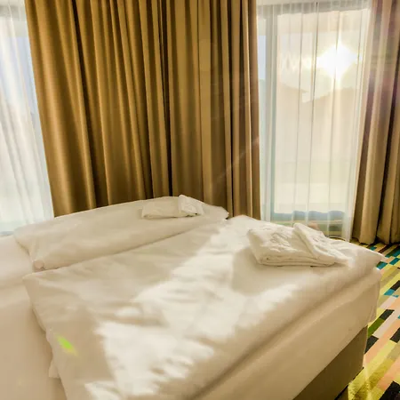 Apart Otel Baltic Park Molo By Zdrojowa 4*
