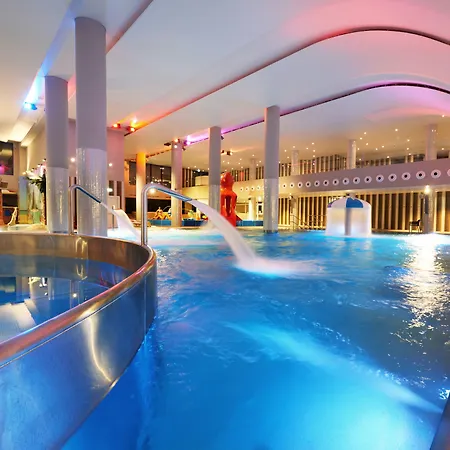 Hotel apartamentowy Baltic Park Molo By Zdrojowa 4*