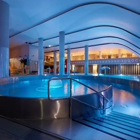 Baltic Park Molo By Zdrojowa Apartahotel 4*