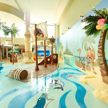 Apart Otel Baltic Park Molo By Zdrojowa 4*